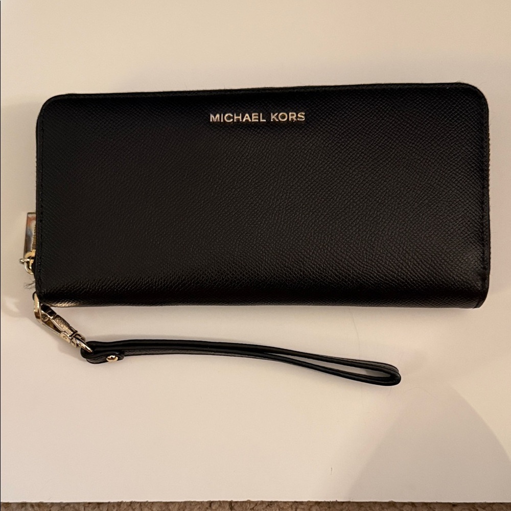 Michael Kors Black Saffiano Zip-Around Wristlet
